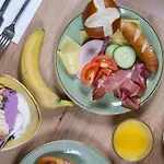 Garner - Messe By Ihg Hotel