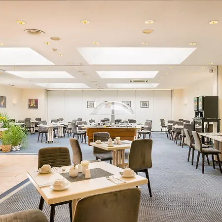 فندق Garner - Messe By Ihg 3*